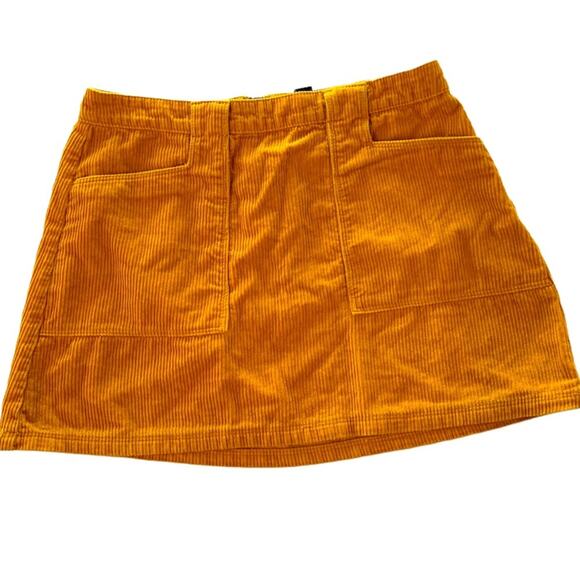 Forever 21 Gold Corduroy Mini Skirt Size 28 - Picture 1 of 6